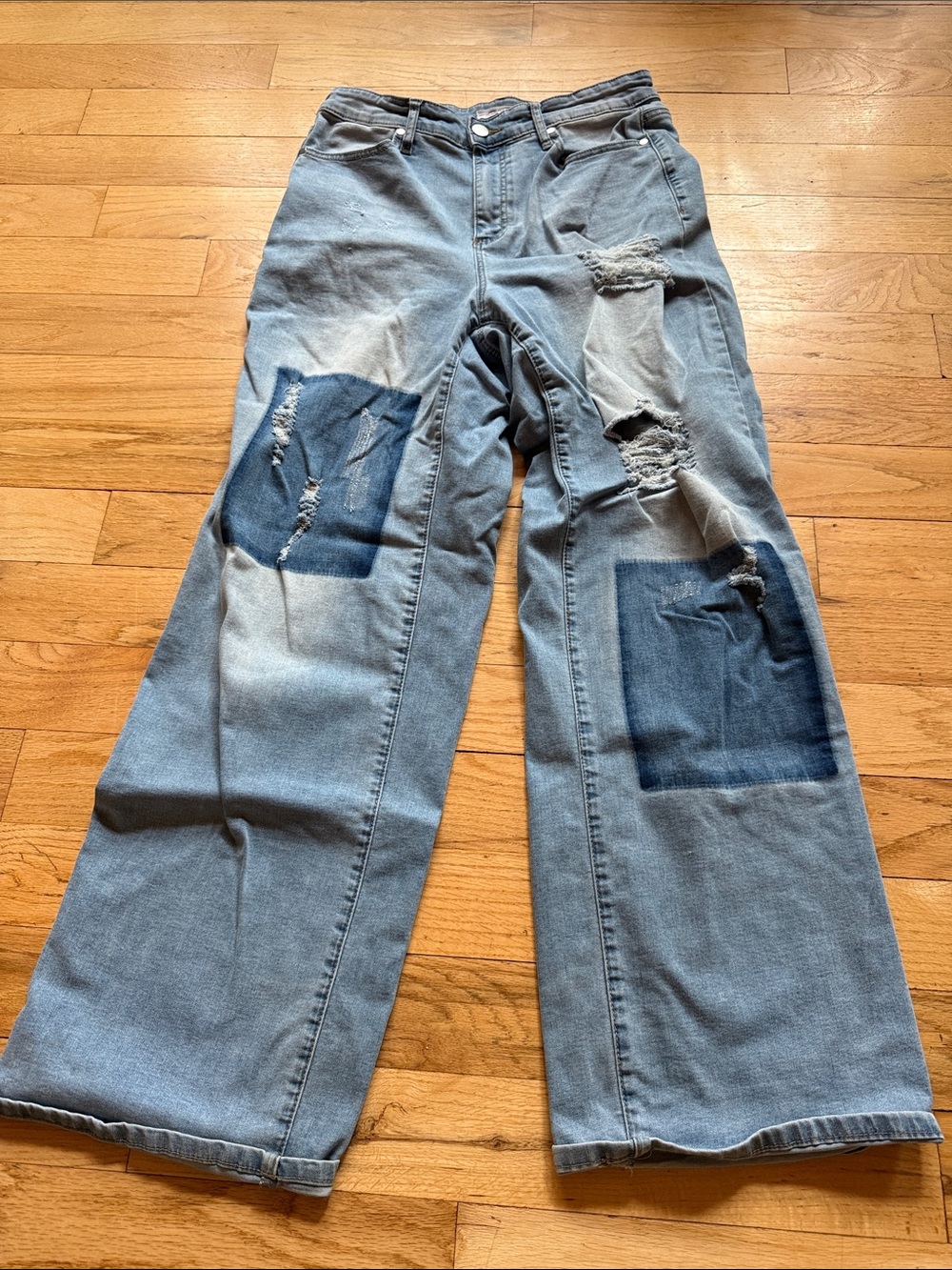 Wide Leg Patchwork Distressed Jeans - Light Blue